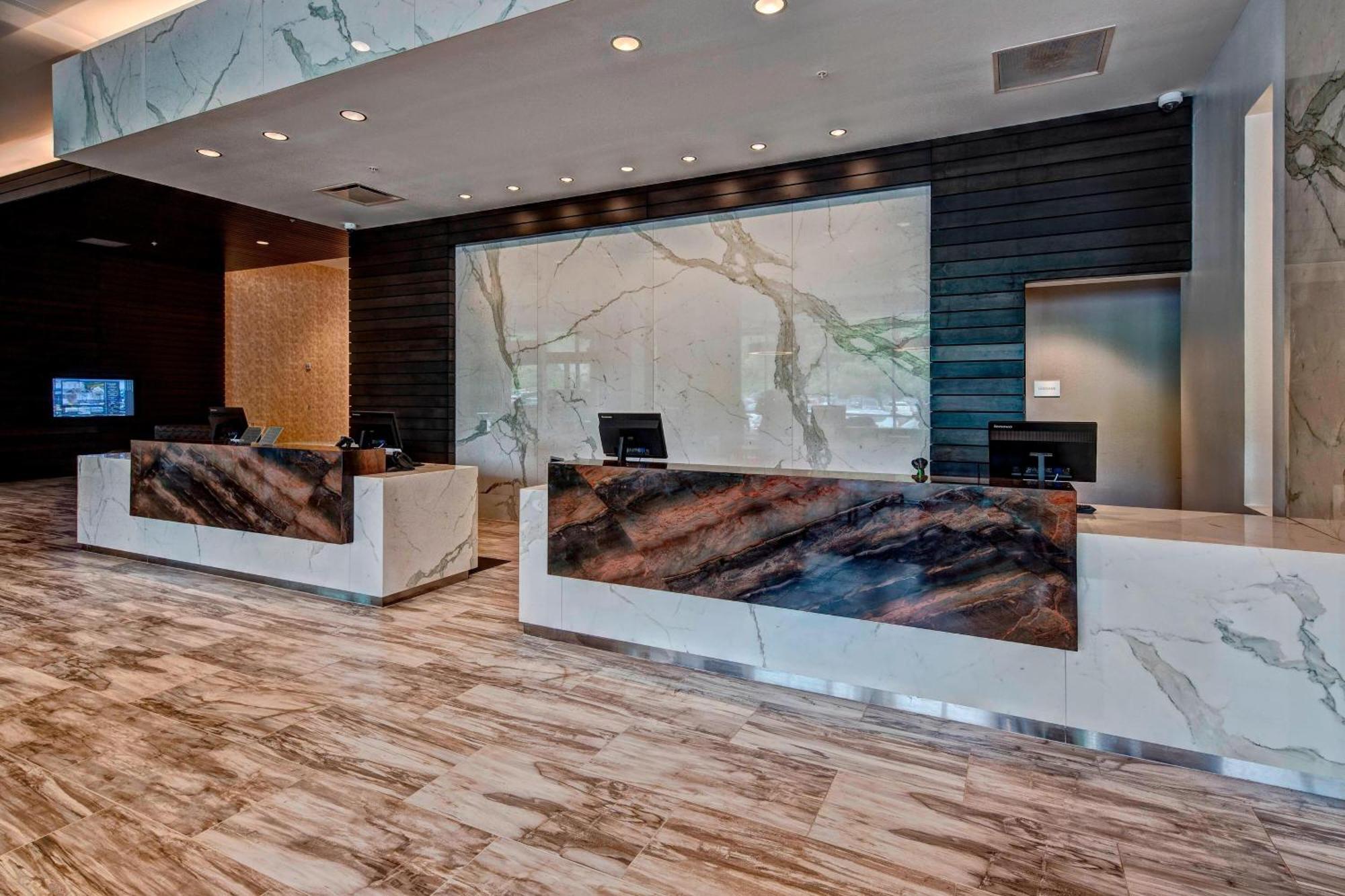 Courtyard By Marriott Kansas Downtown/convention Center 3*