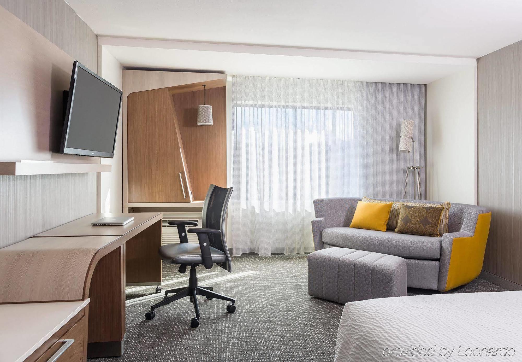 Courtyard By Marriott Kansas Downtown/convention Center Kansas City